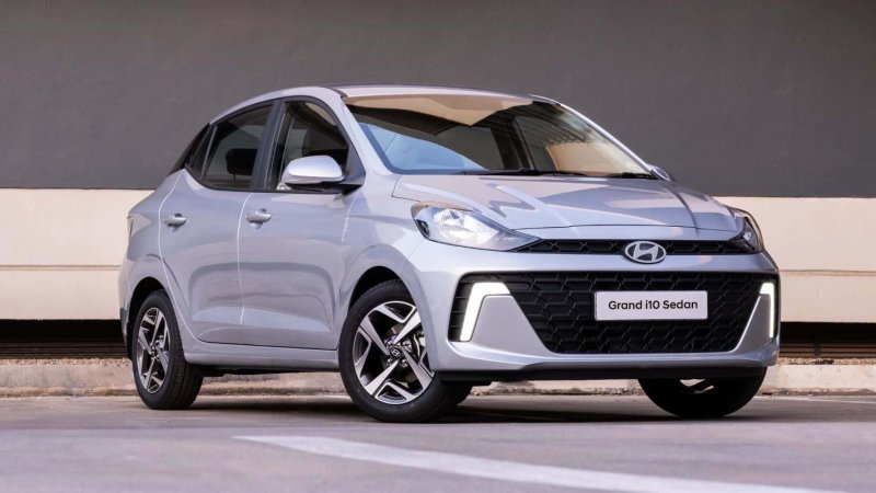 Hyundai sedan i10